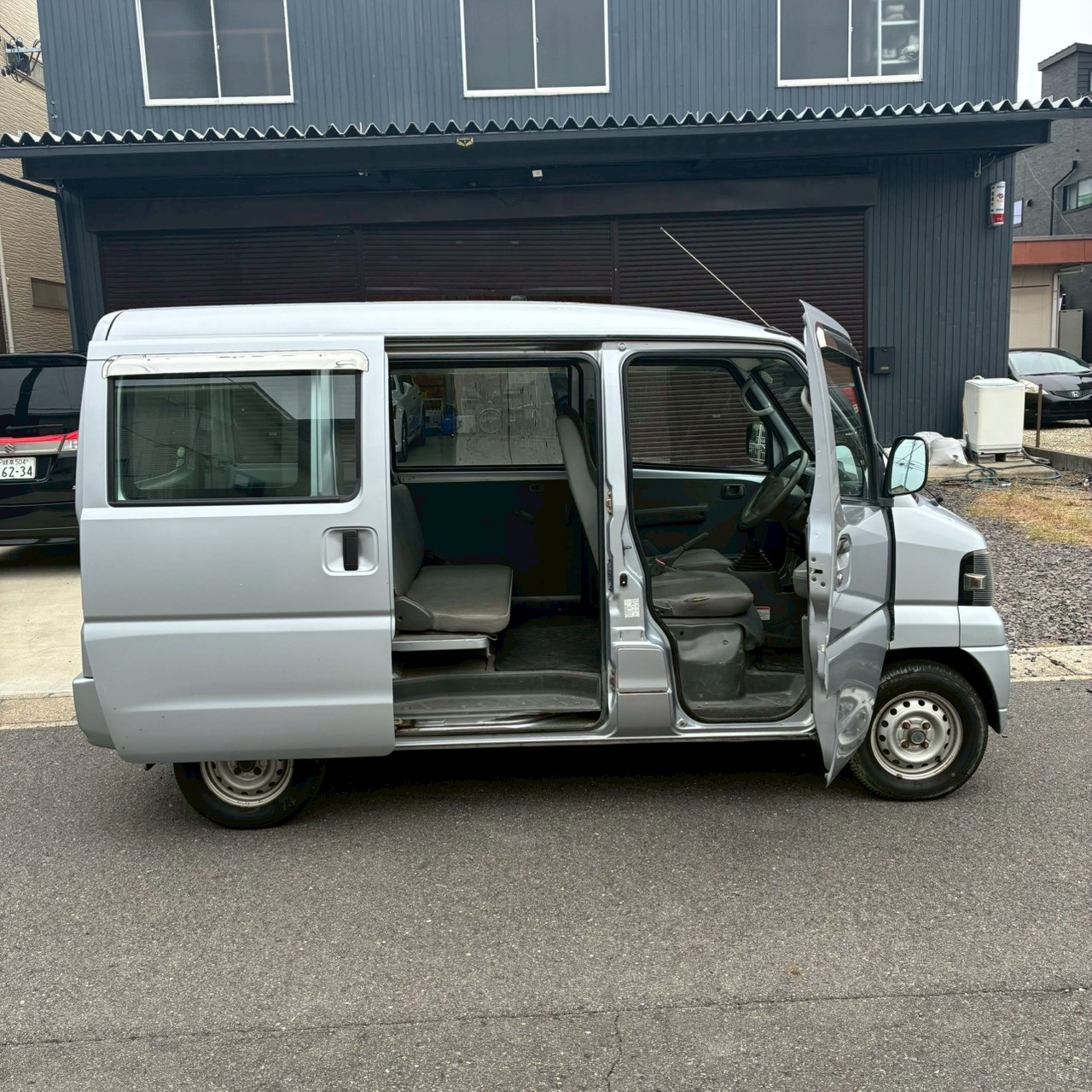 LINE_ALBUM_10112ミニキャブバン_251104_15