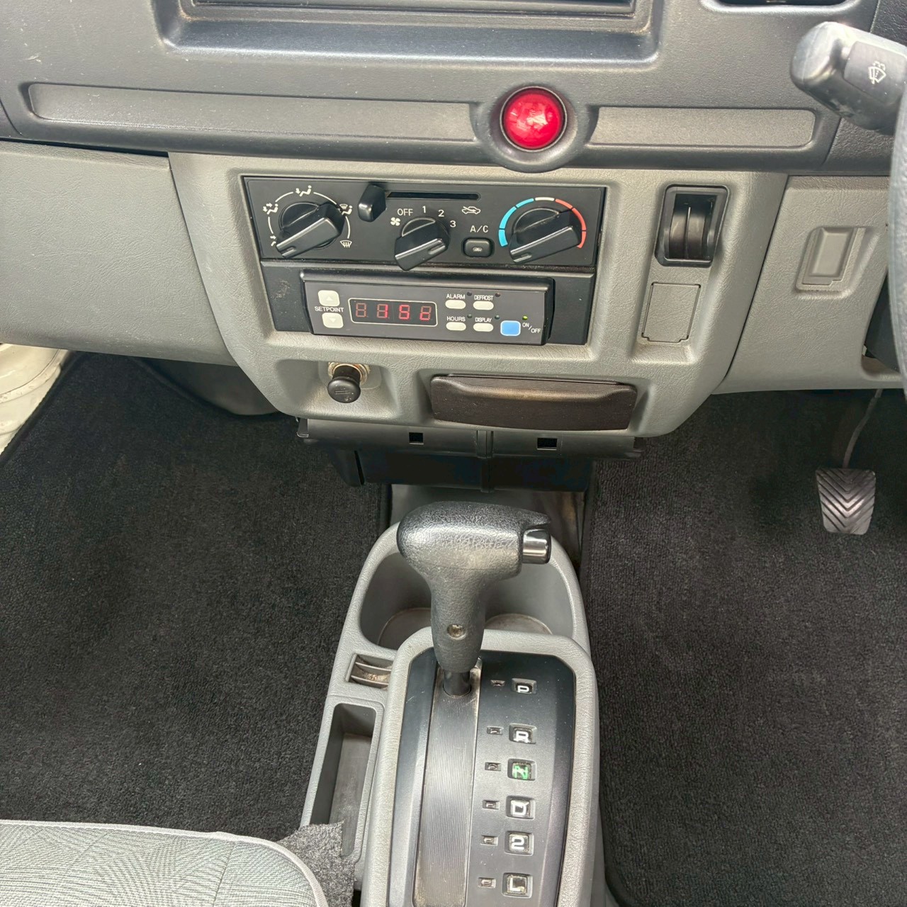 LINE_ALBUM_11155ミニキャブバン冷蔵_251212_27