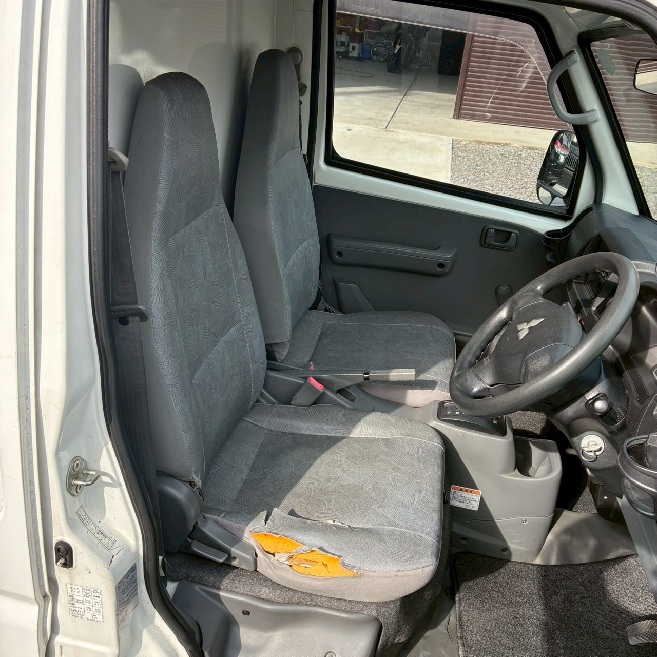 LINE_ALBUM_11155ミニキャブバン冷蔵_251212_22