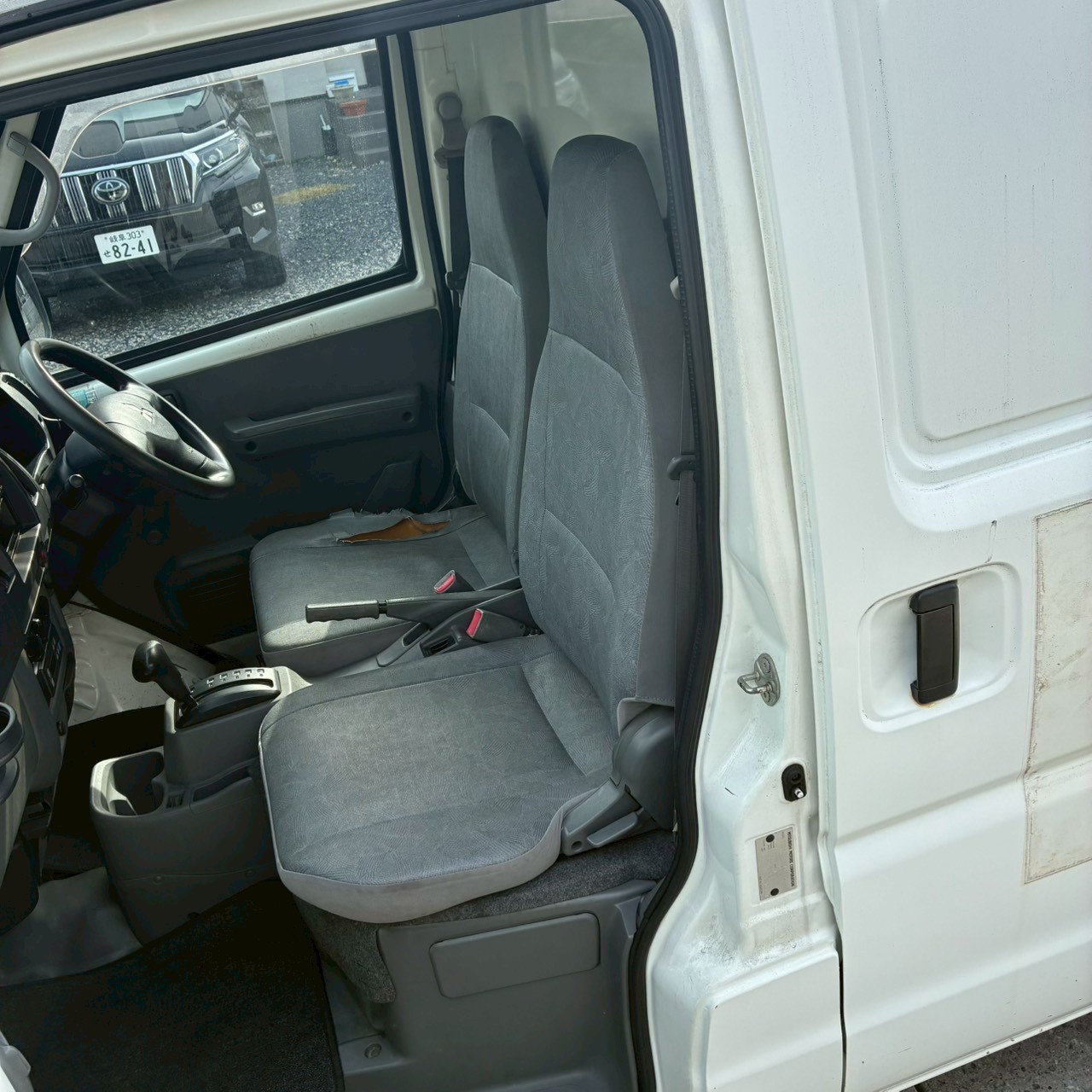 LINE_ALBUM_11155ミニキャブバン冷蔵_251212_20