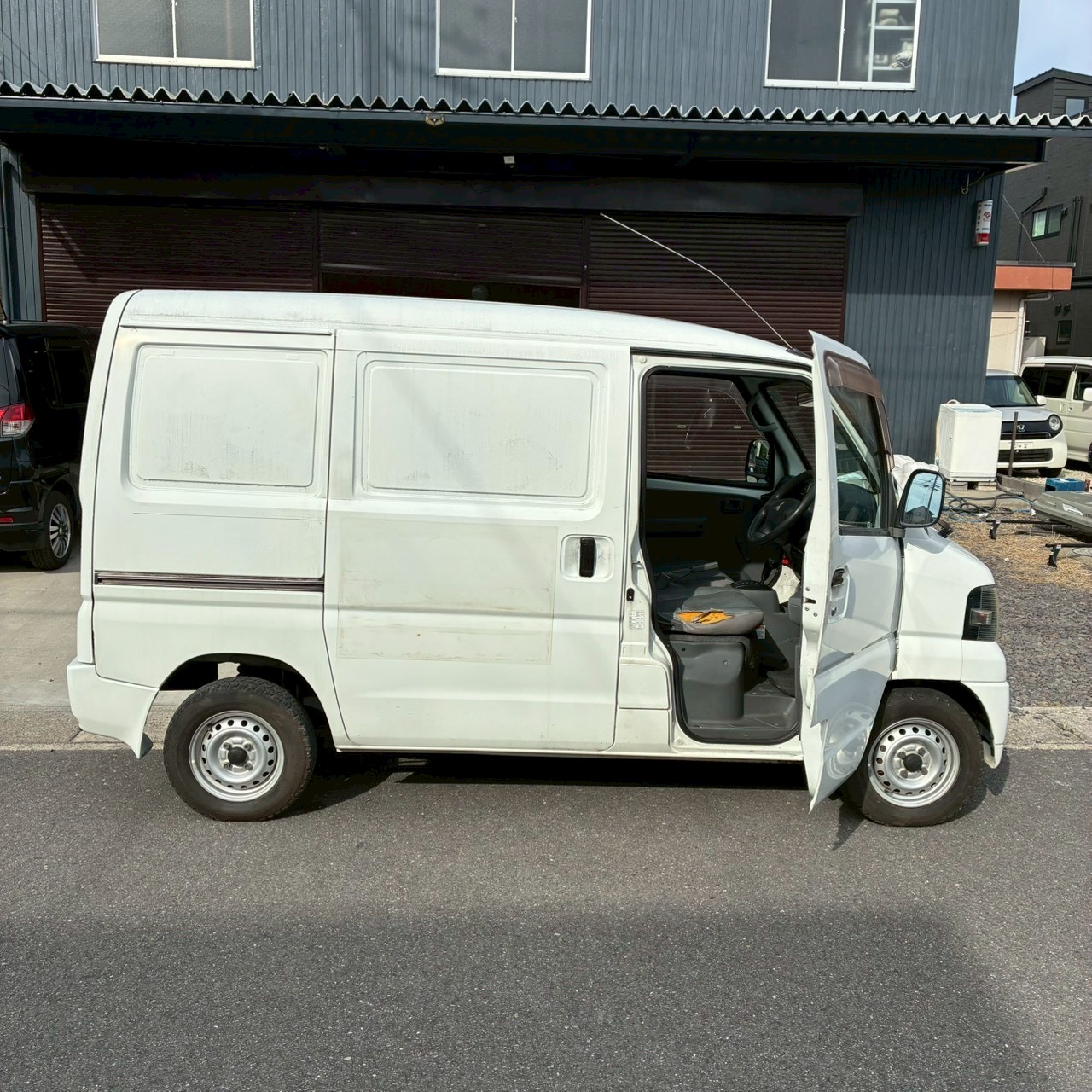 LINE_ALBUM_11155ミニキャブバン冷蔵_251212_24