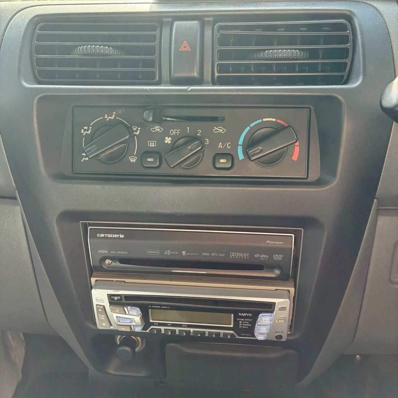 LINE_ALBUM_1044ミニキャブバン_251212_26